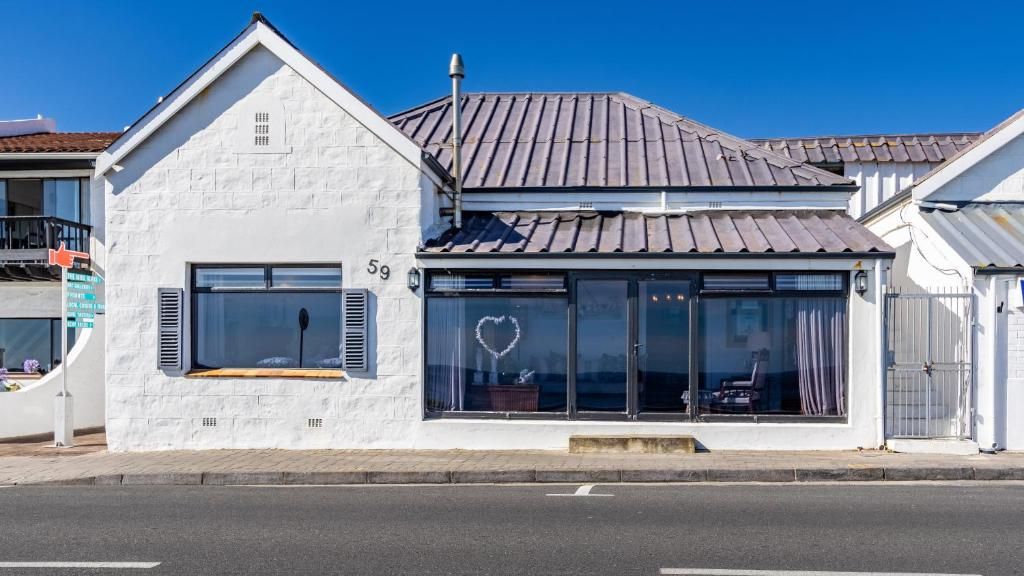 59 on Marine in Hermanus